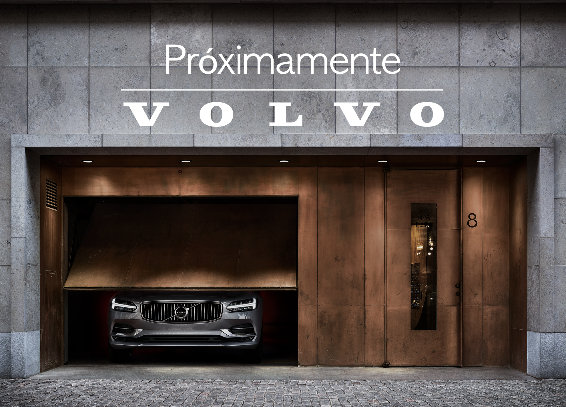 Volvo  2.0 D4 MOMENTUM 4P